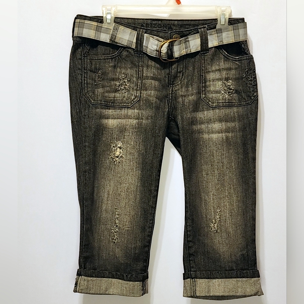 Bnwt (9) denim jeans capri w/recycled cotton by Arizona Jean Co (waist:34")